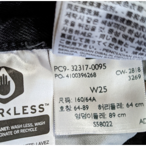 Levi's 501 Cutoff Denim Shorts Size 25 - Mid Rise - Black Distressed Frayed Hem - Picture 7 of 8